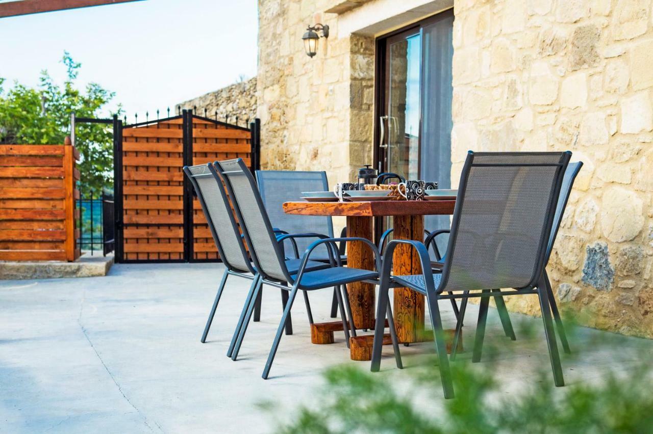 Petrakis Cretan Homes Kissamos Exterior photo
