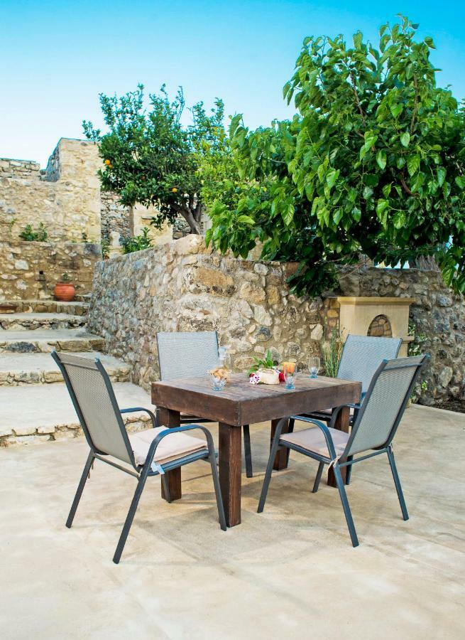 Petrakis Cretan Homes Kissamos Exterior photo
